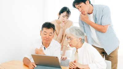 タスカルナに年齢による医療保険の必要性の違いについて監修した記事がUPされました